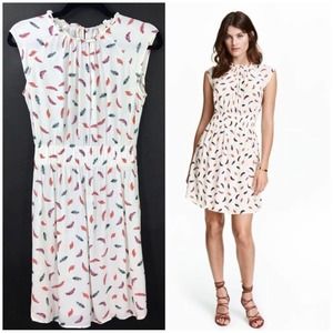 H&M White feather print crinkle midi dress sz 6